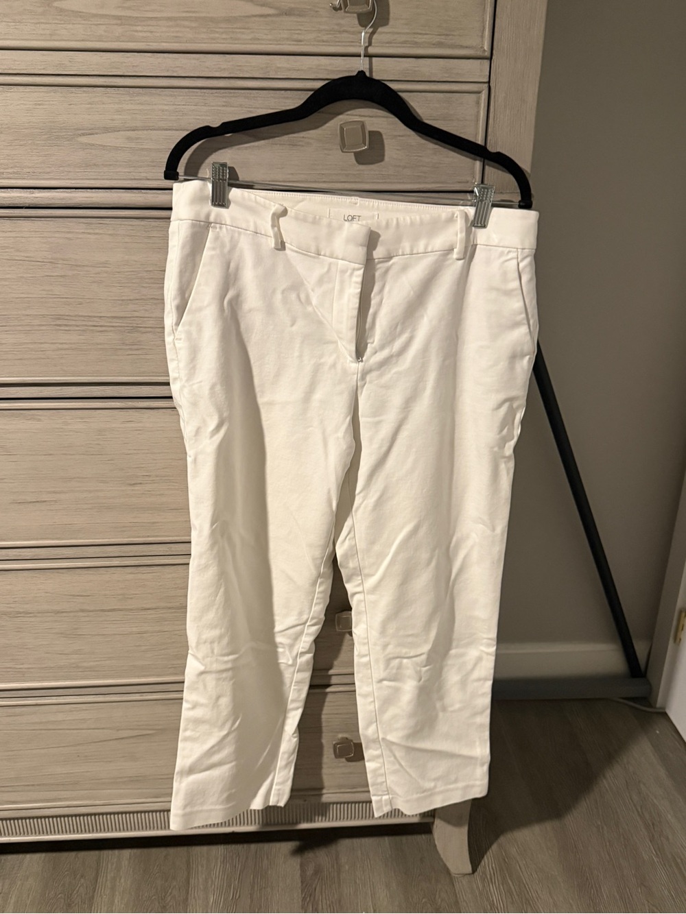 LOFT White Women's Cropped Straight-Leg Pants Size 10 curvy